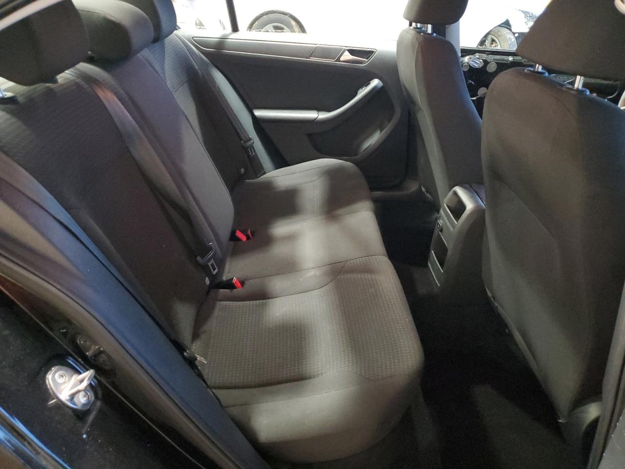 VOLKSWAGEN JETTA BASE