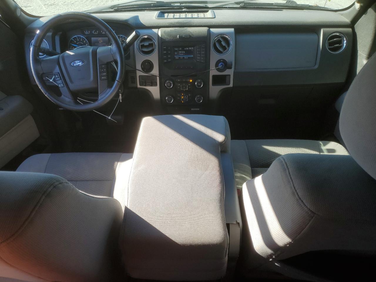 FORD F-150 SUPER CAB