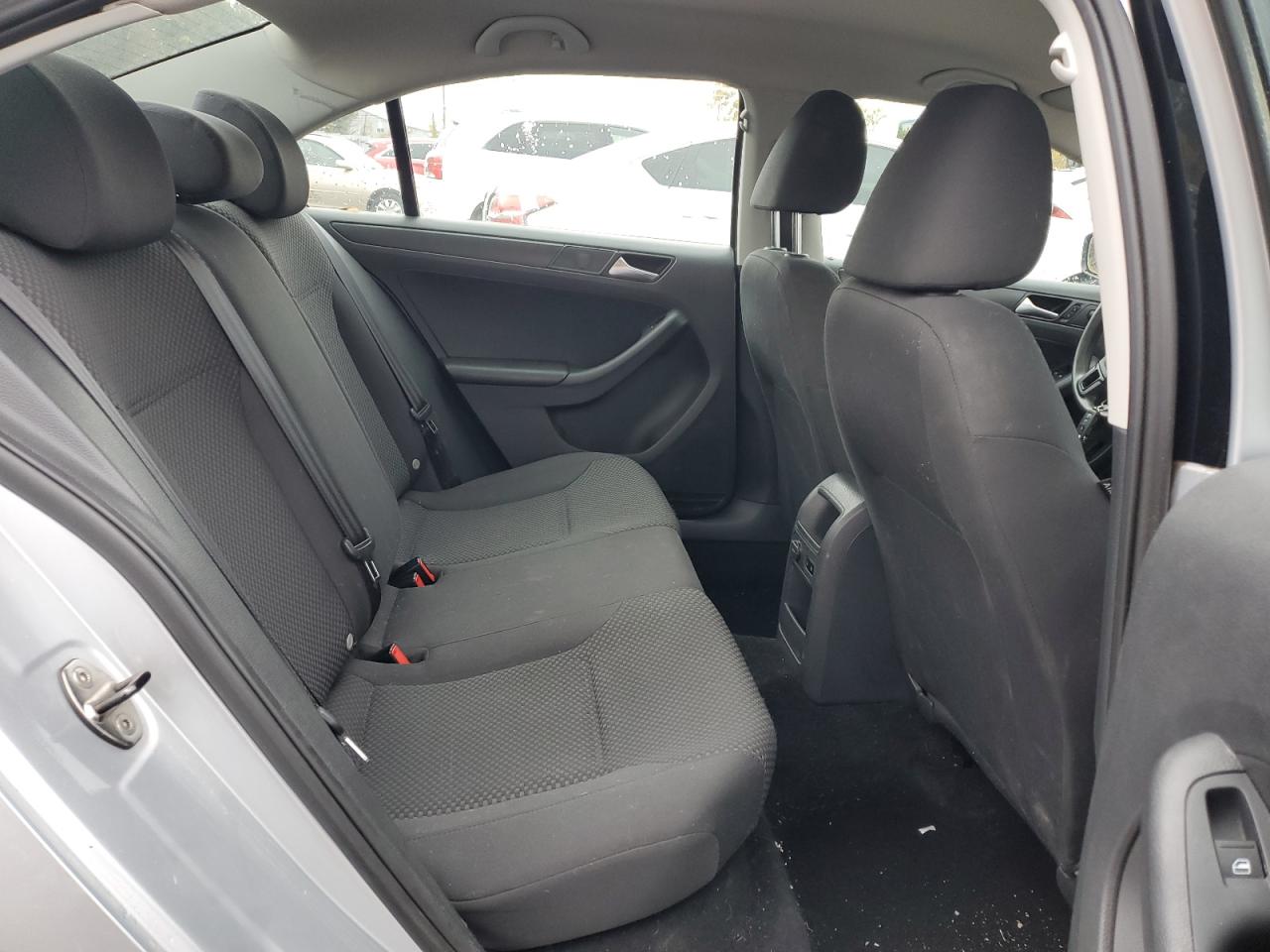 VOLKSWAGEN JETTA BASE