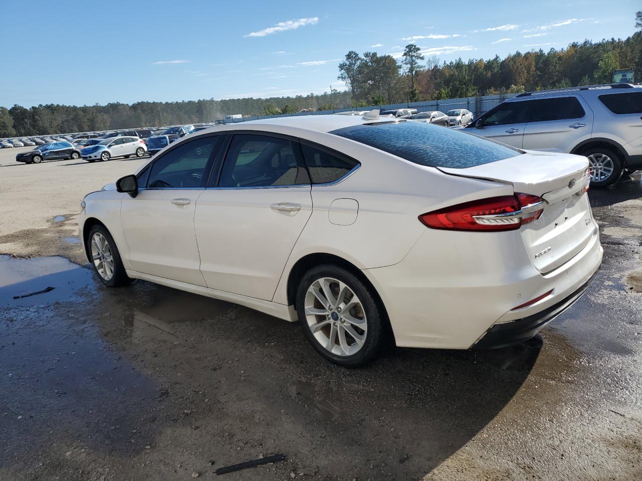 FORD FUSION SE