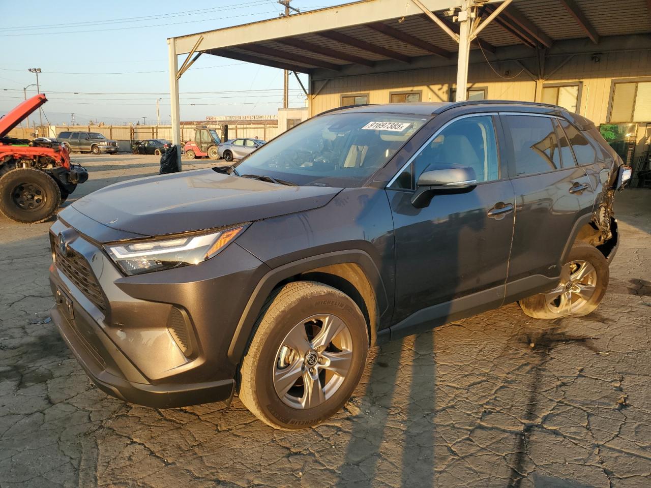 TOYOTA RAV4 LE