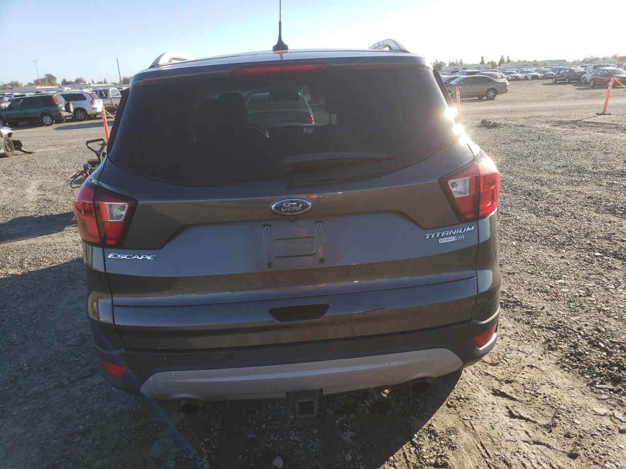 FORD ESCAPE TITANIUM