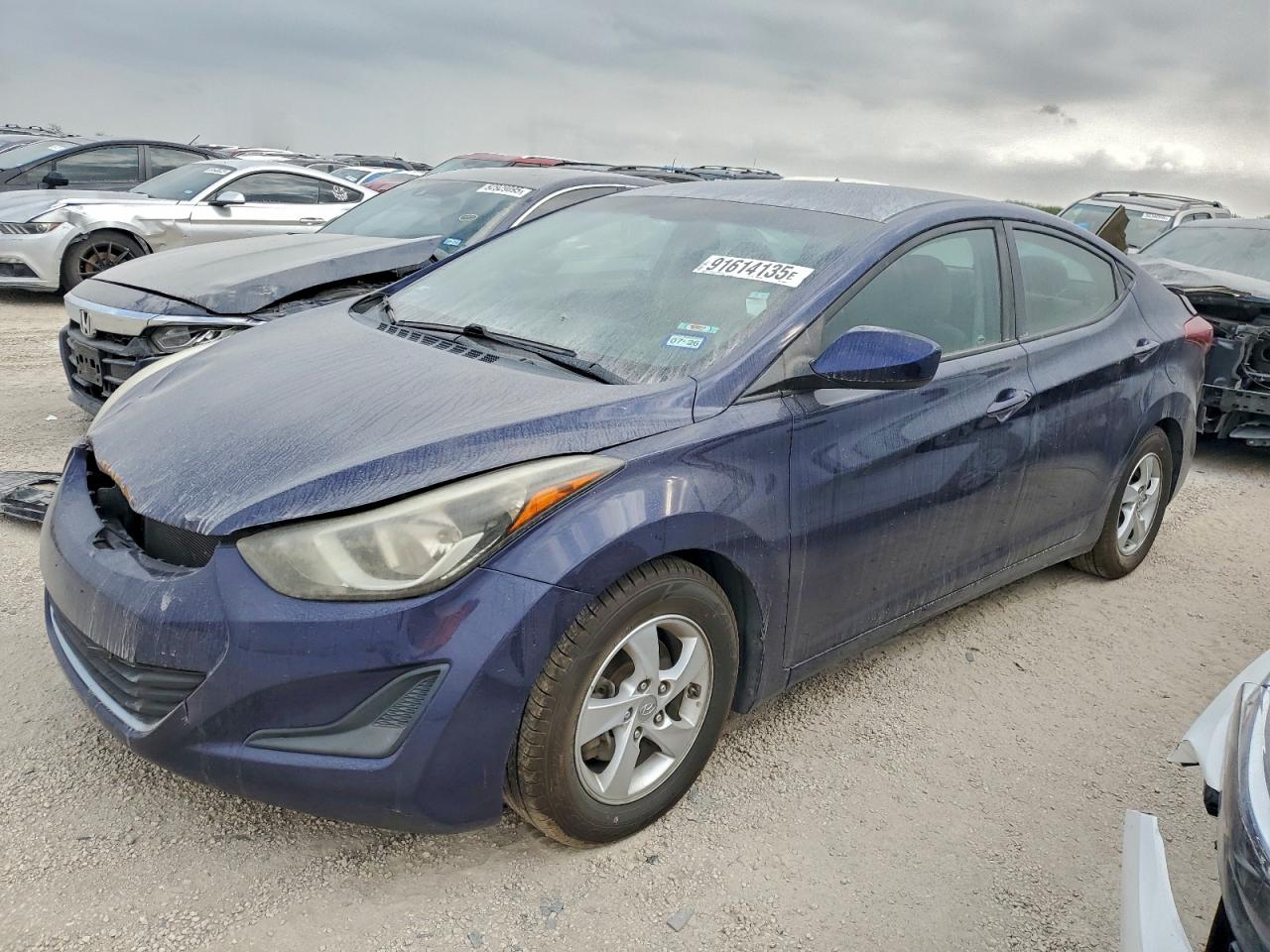 HYUNDAI ELANTRA SE