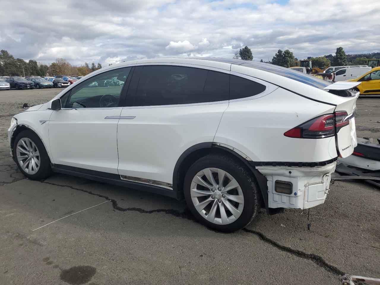 TESLA MODEL X