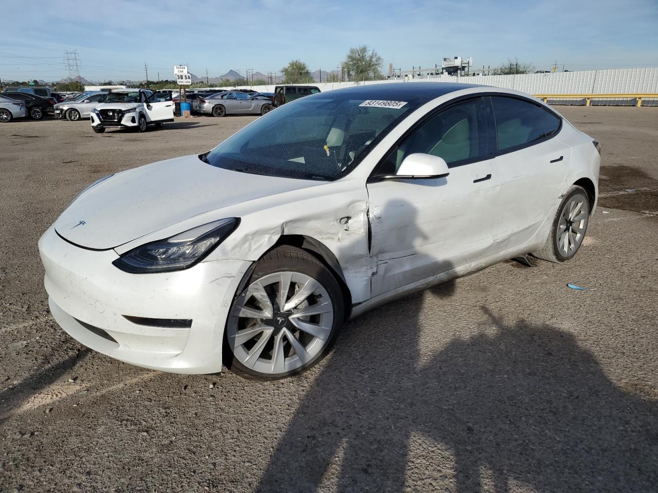 TESLA MODEL 3