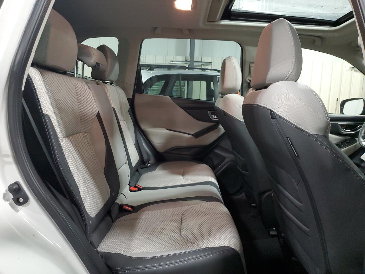 SUBARU FORESTER PREMIUM