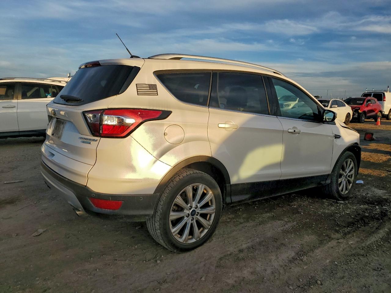 FORD ESCAPE TITANIUM
