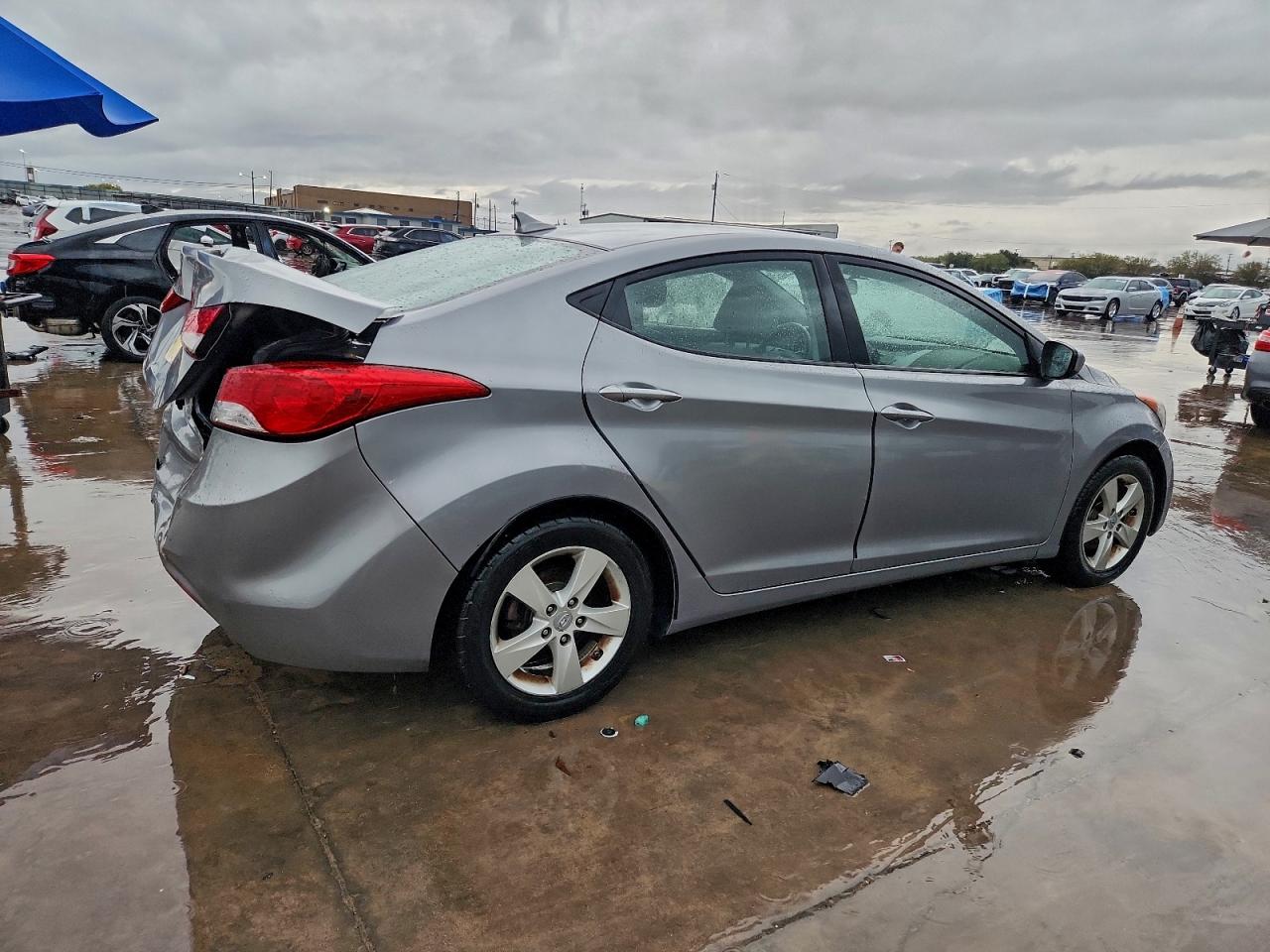 HYUNDAI ELANTRA GLS
