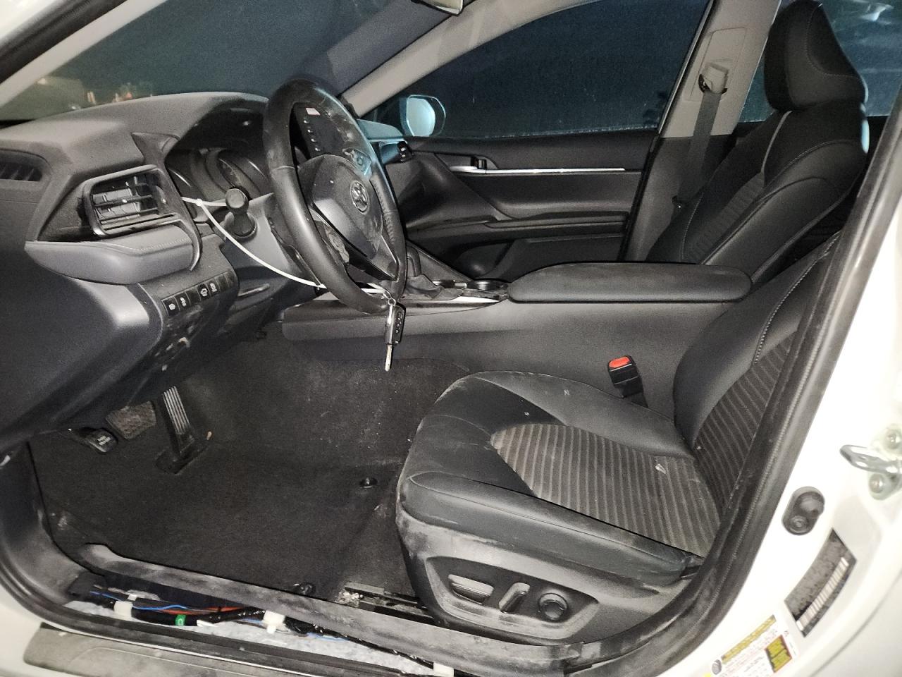 TOYOTA CAMRY SE NIGHT SHADE