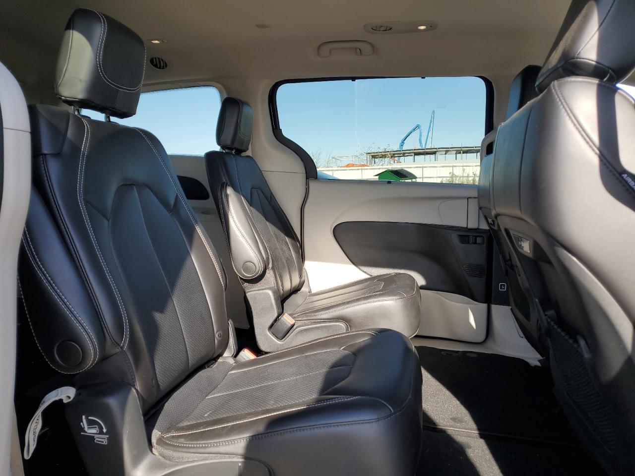 CHRYSLER PACIFICA TOURING L