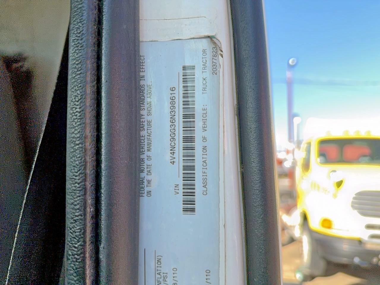 Lot #3290026270 2006 VOLVO VN VNL