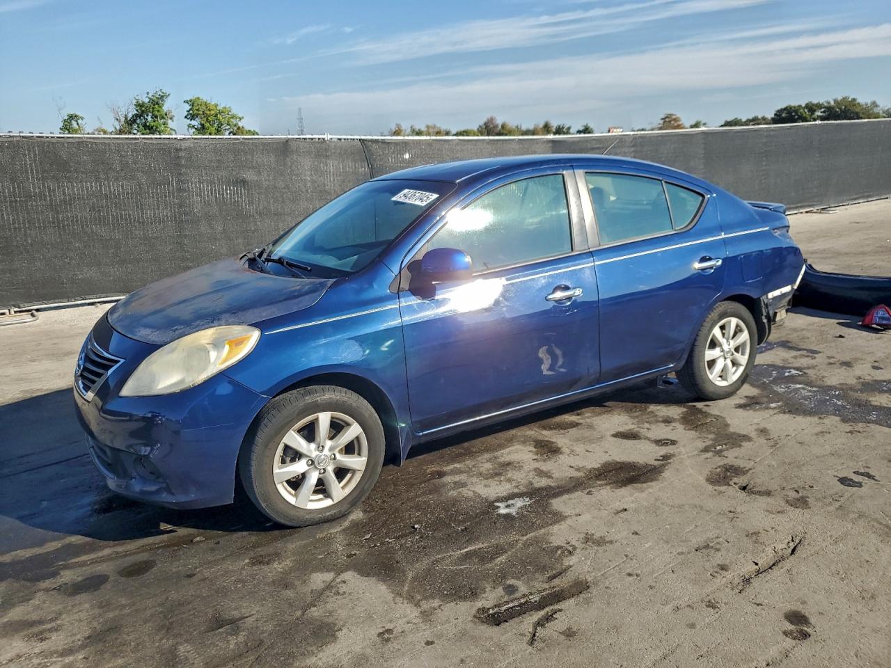 NISSAN VERSA S