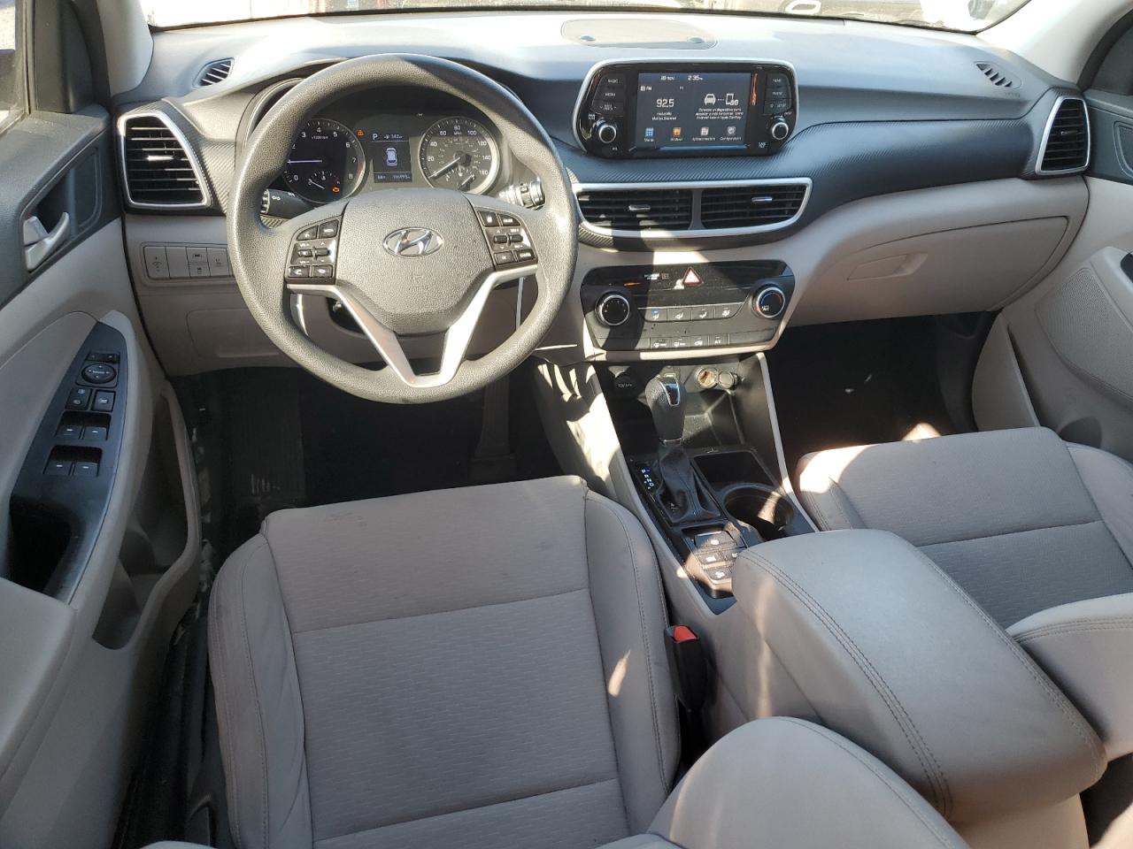 HYUNDAI TUCSON SE