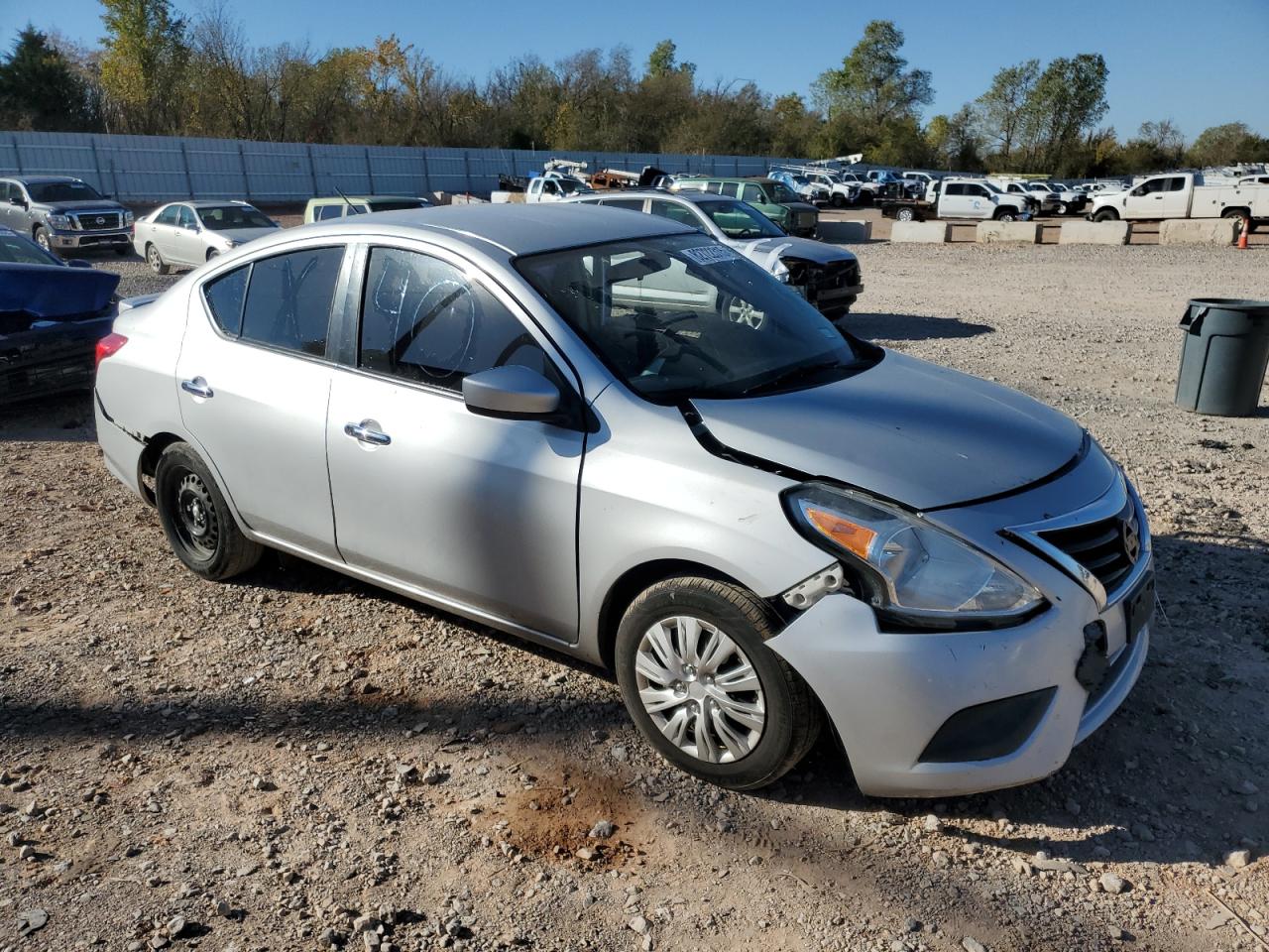 NISSAN VERSA S