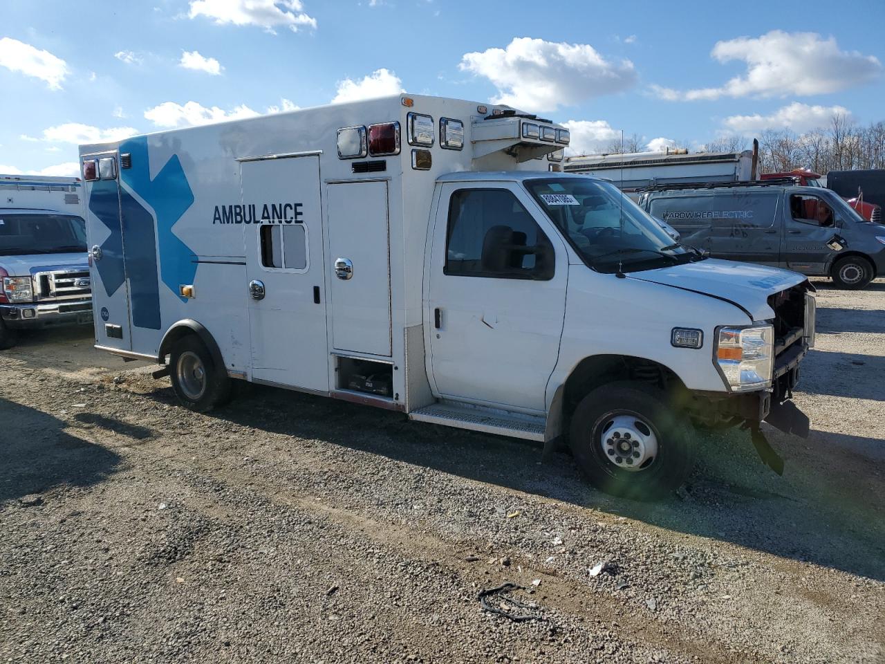 FORD ECONOLINE E450 SUPER DUTY CUTAWAY VAN