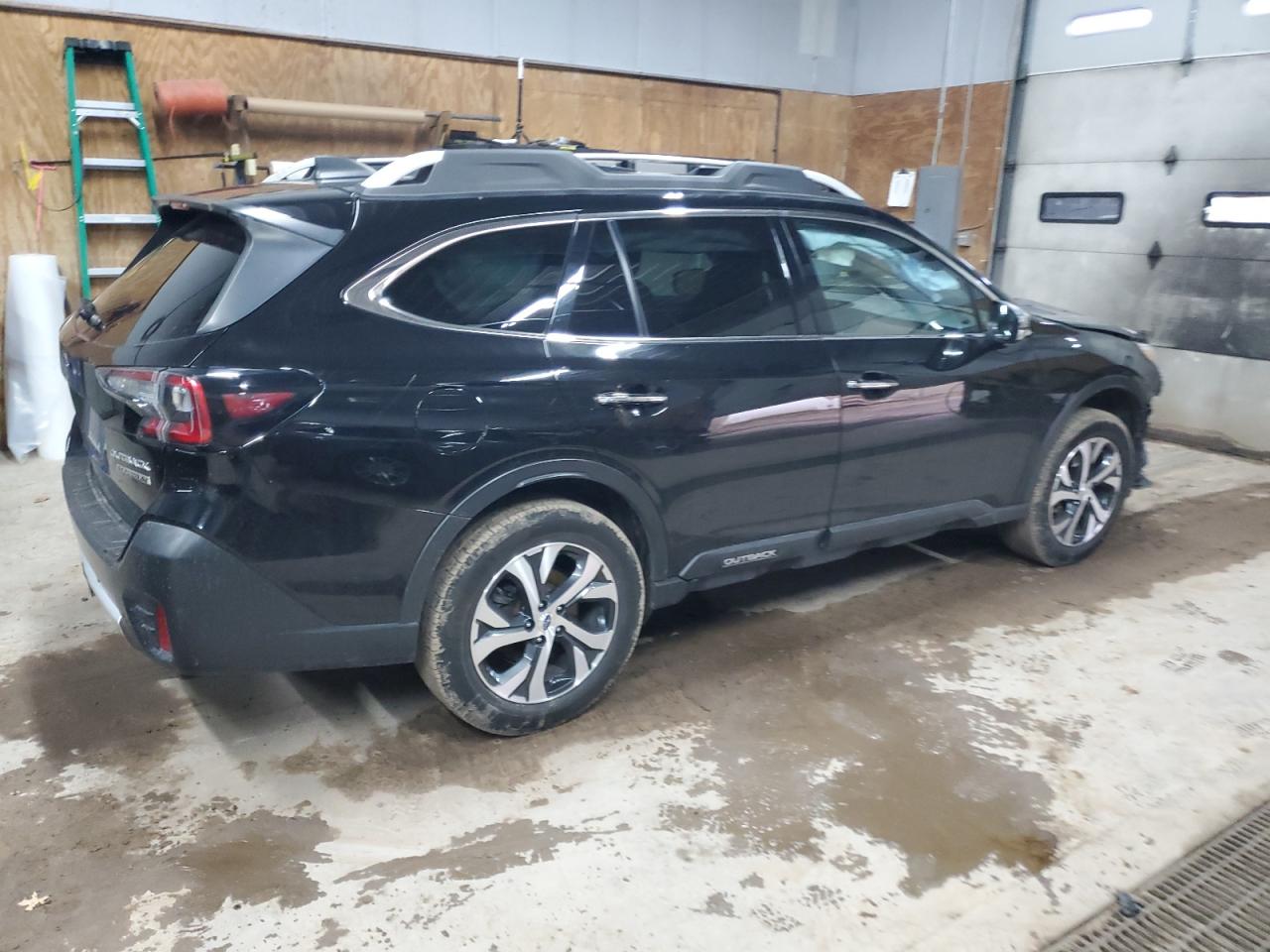 SUBARU OUTBACK TOURING