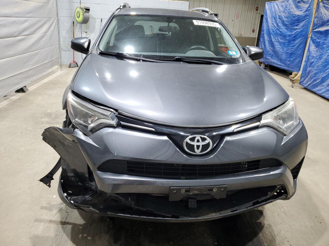 TOYOTA RAV4 LE