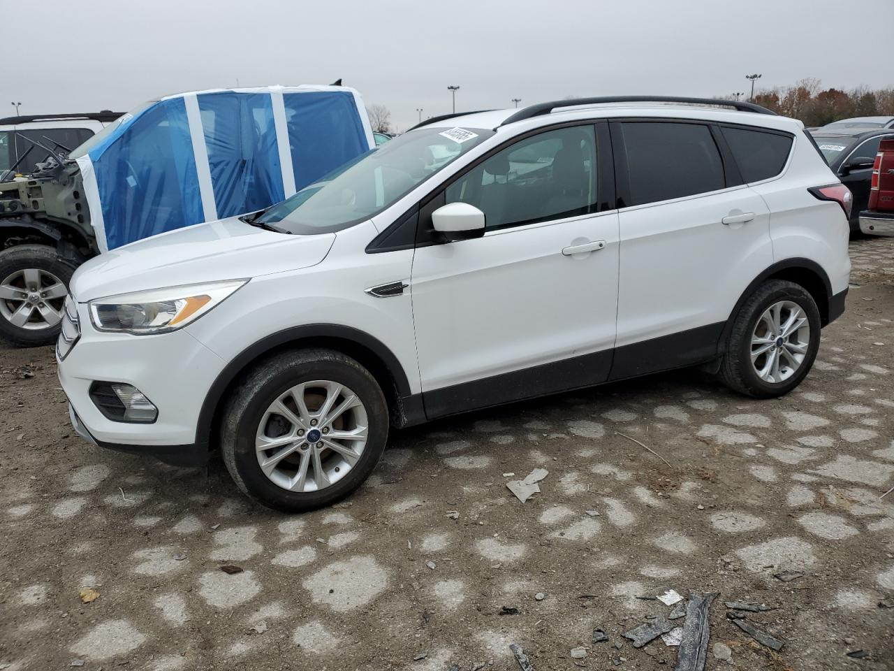 FORD ESCAPE SE