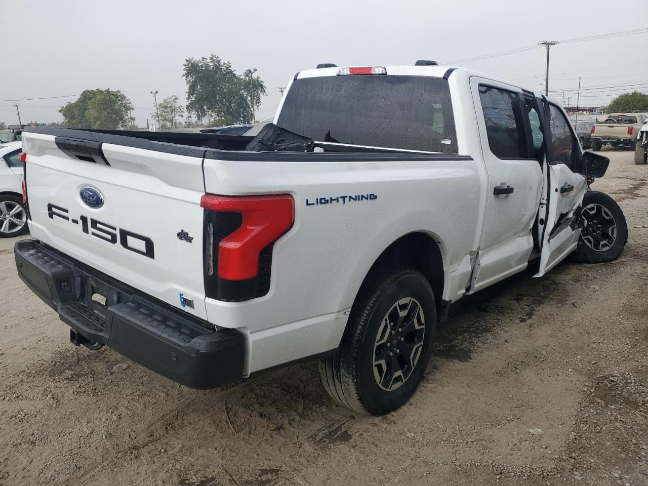 FORD F-150 LIGHTNING PRO