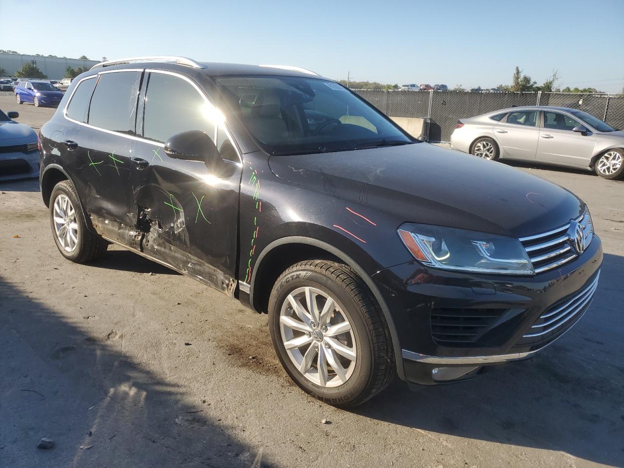 VOLKSWAGEN TOUAREG SPORT
