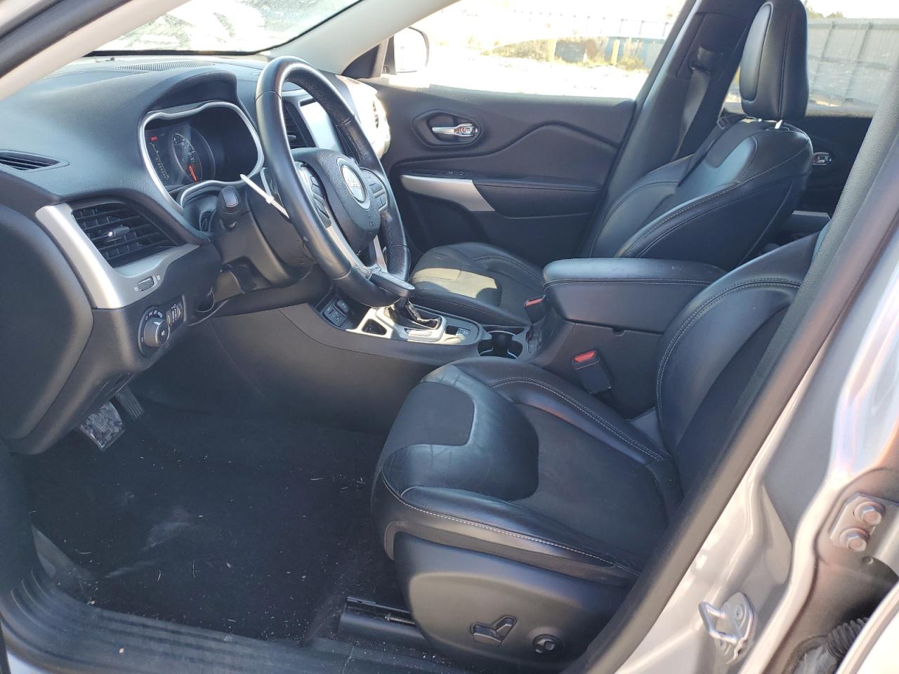 JEEP GRAND CHEROKEE LATITUDE PLUS