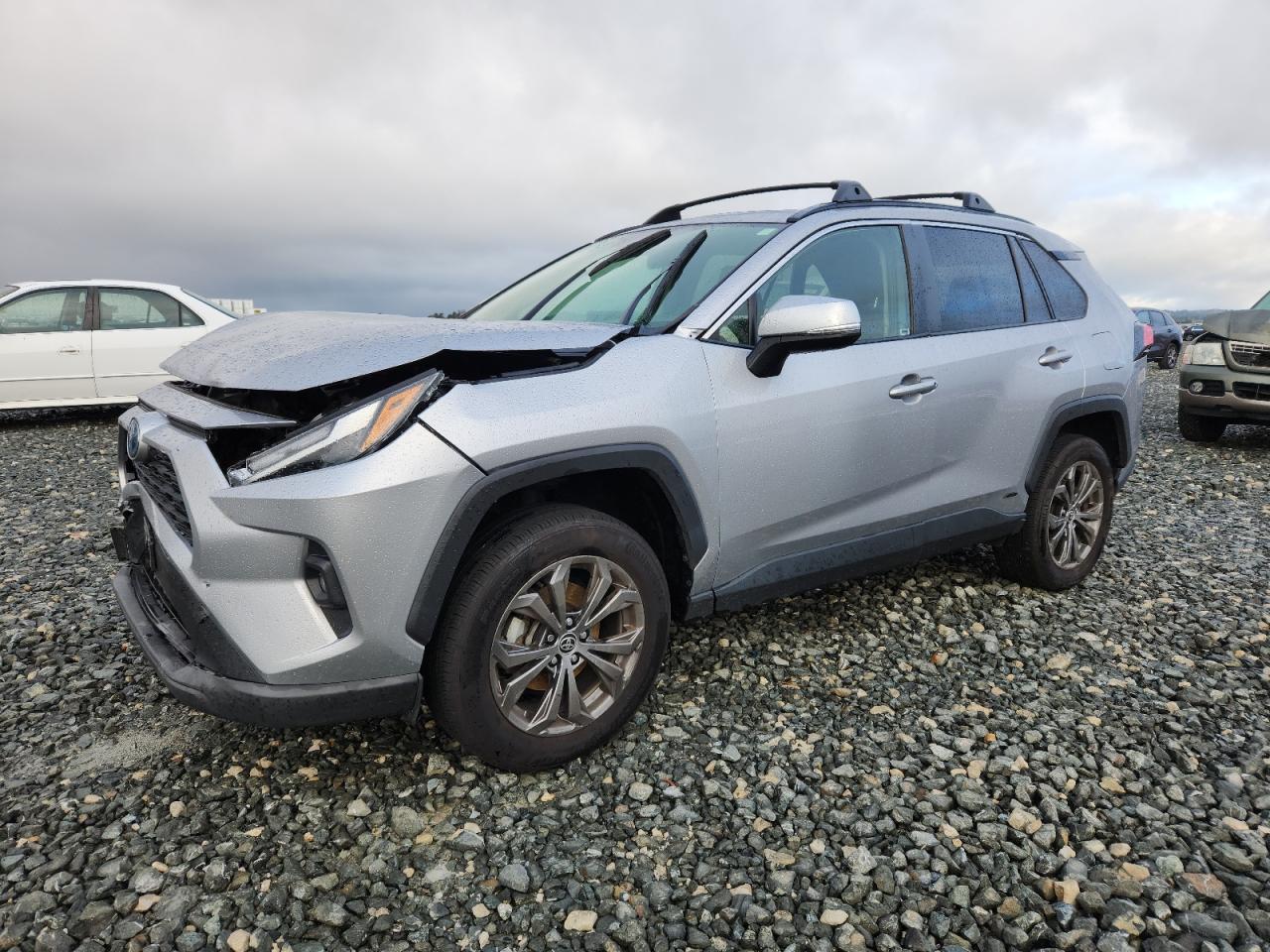 TOYOTA RAV4 XLE PREMIUM