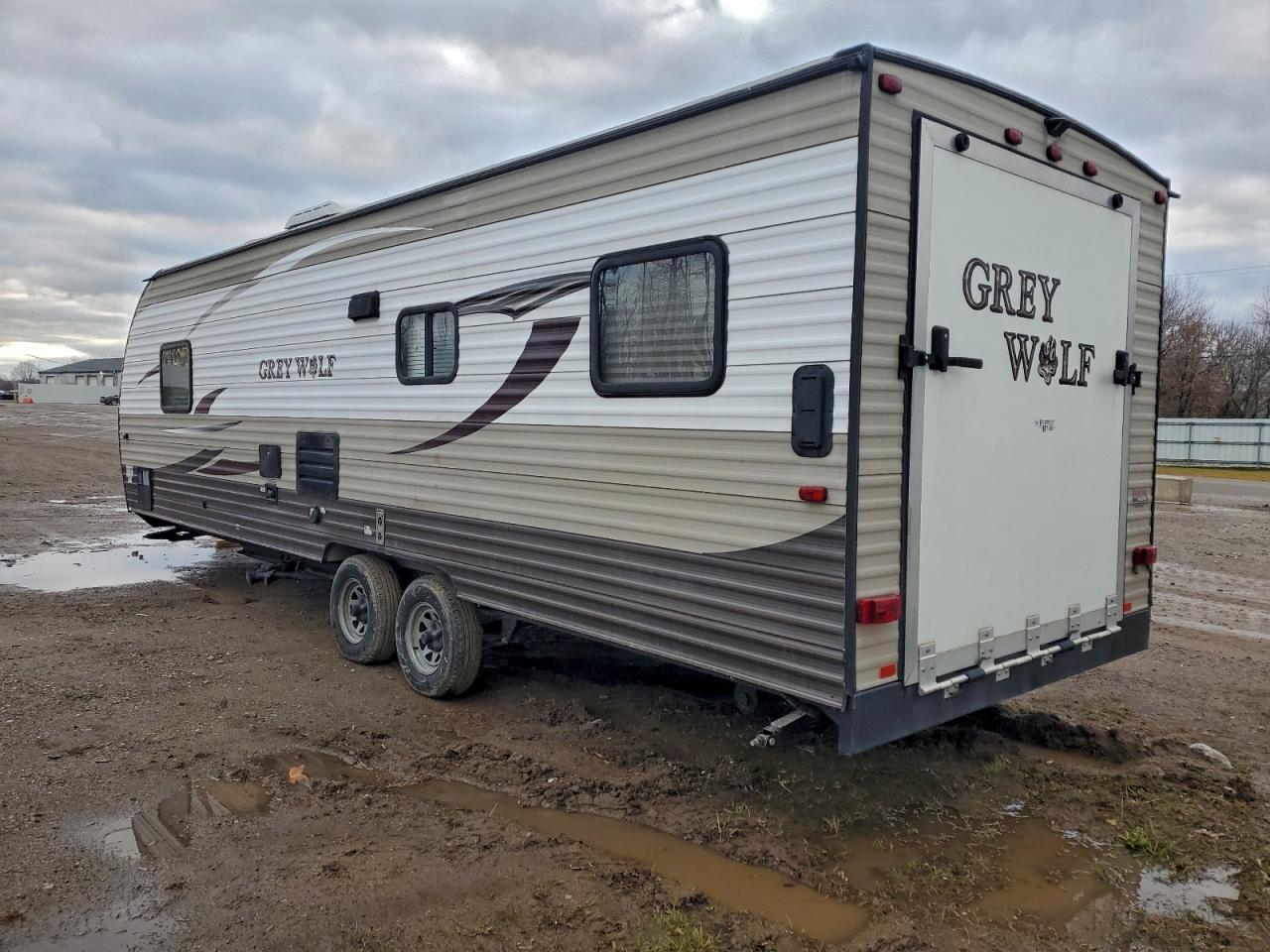 Lot #3298121150 2015 WILDWOOD GREY WOLF