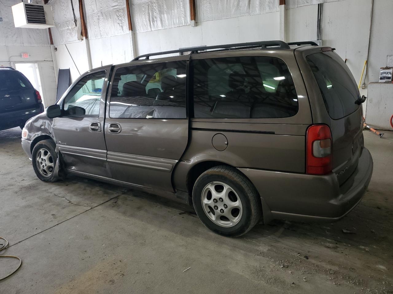 Lot #3287670060 2002 OLDSMOBILE SILHOUETTE