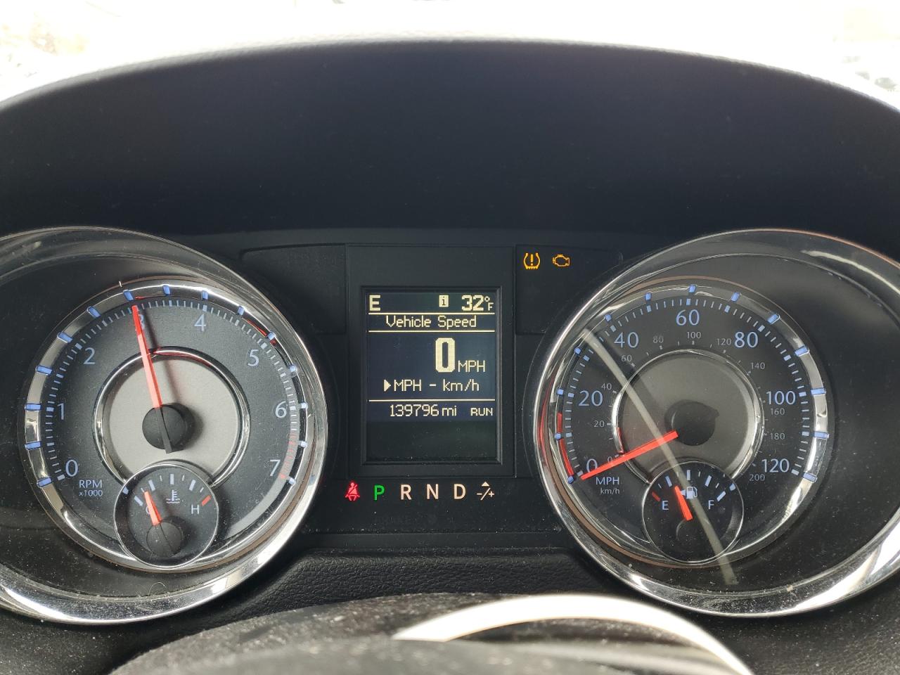 CHRYSLER TOWN & COUNTRY TOURING L