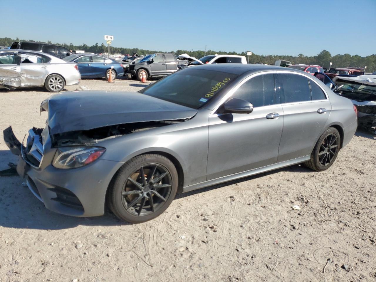 MERCEDES-BENZ E-CLASS 300