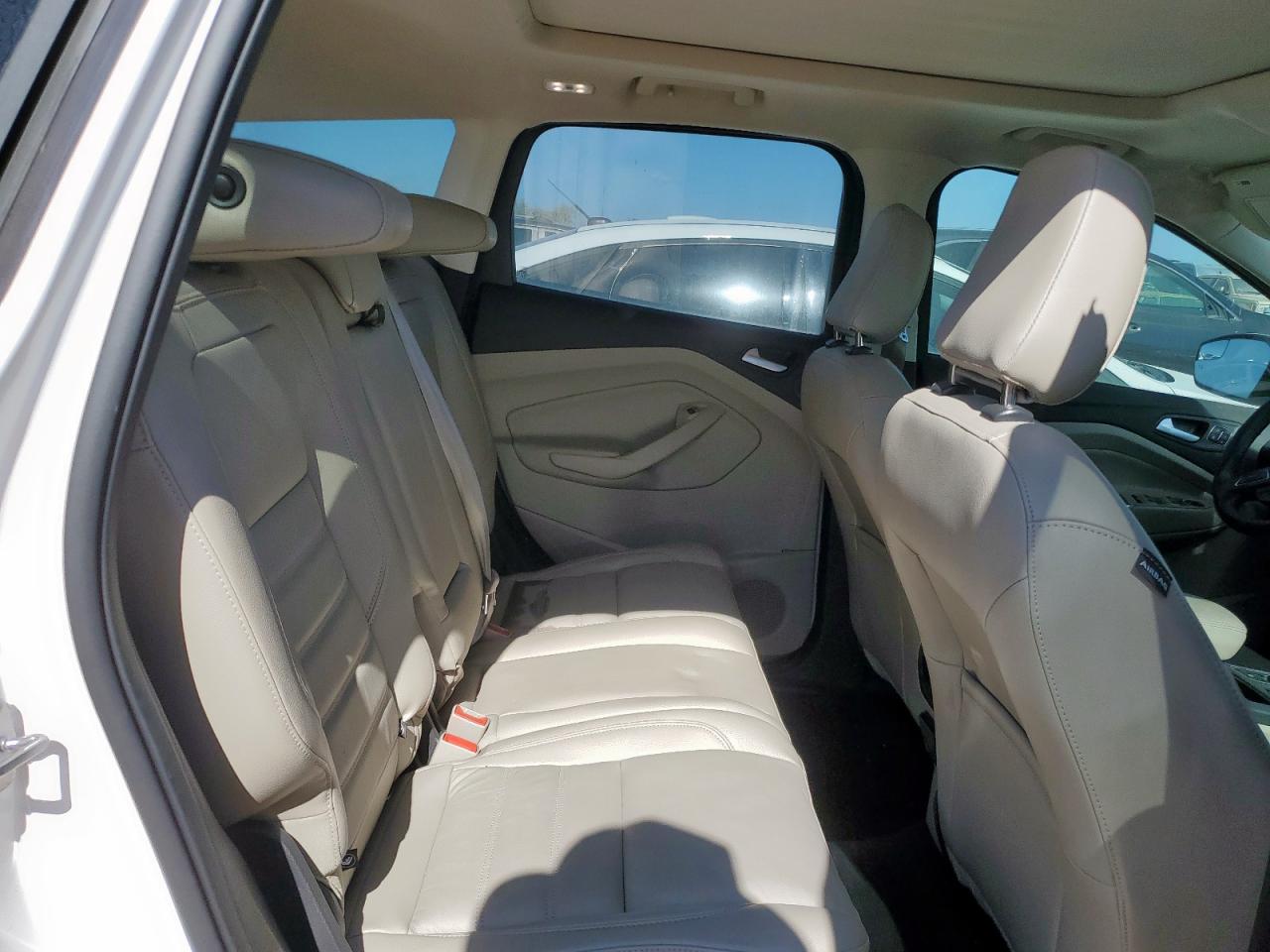 FORD ESCAPE TITANIUM