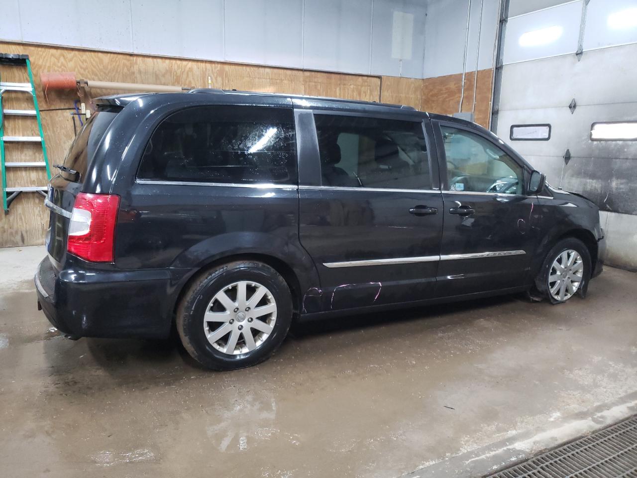 CHRYSLER TOWN & COUNTRY TOURING