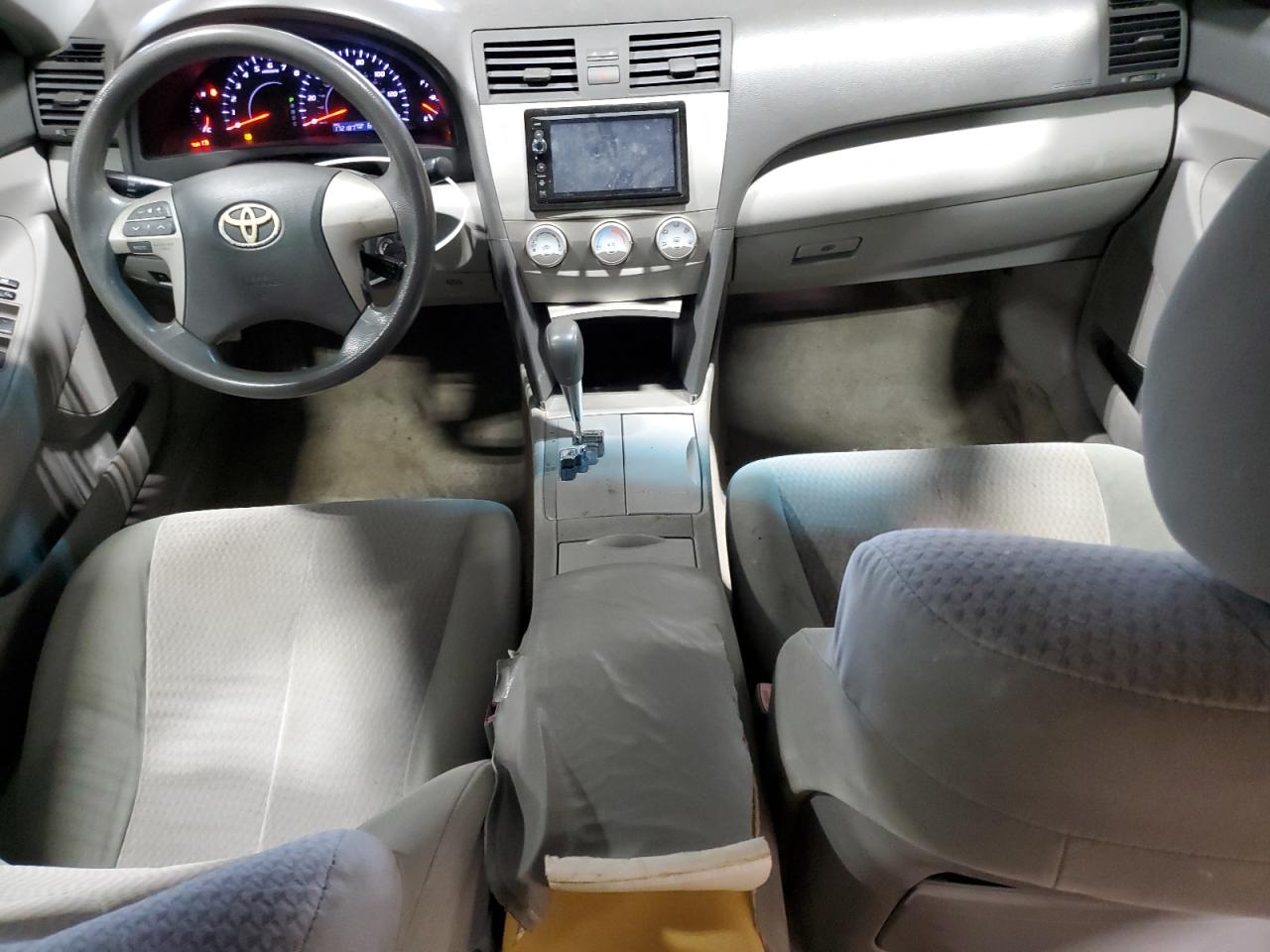 TOYOTA CAMRY BASE