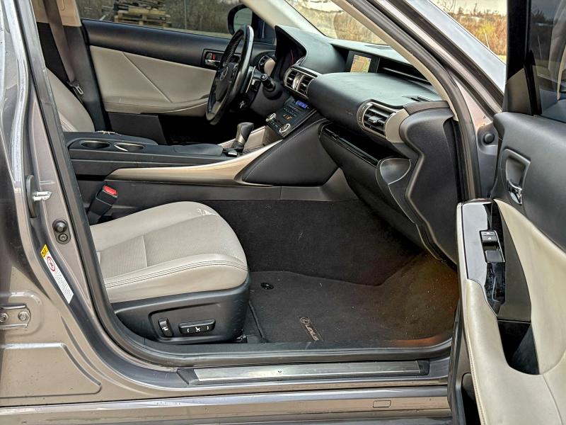 2016 LEXUS IS 200T #3298654938