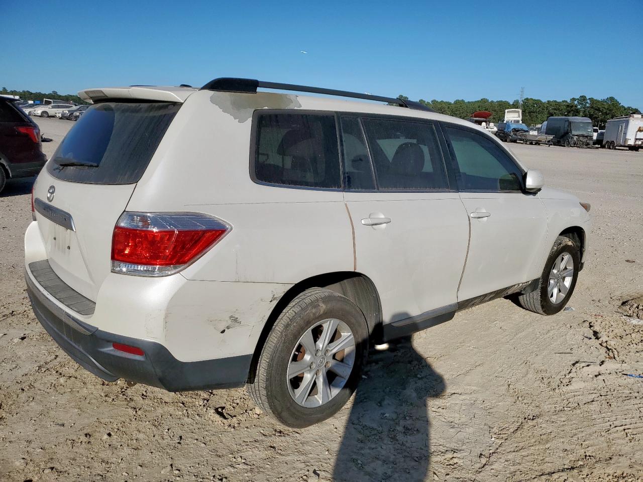 TOYOTA HIGHLANDER BASE
