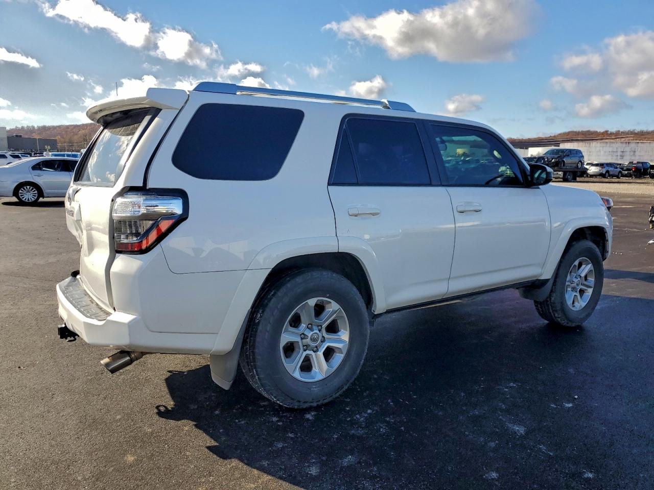 TOYOTA 4RUNNER SR5