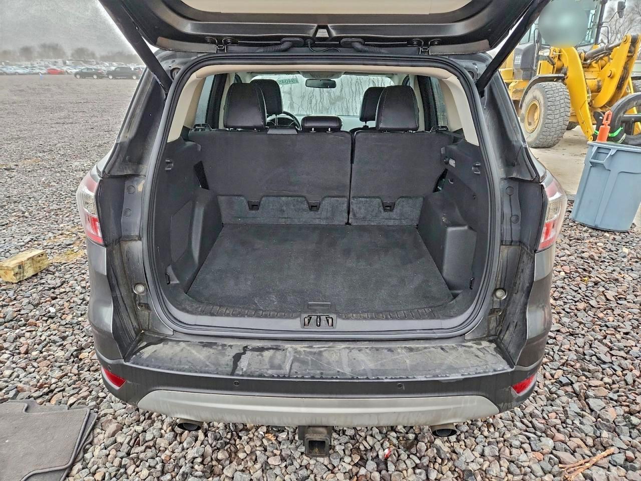 FORD ESCAPE TITANIUM