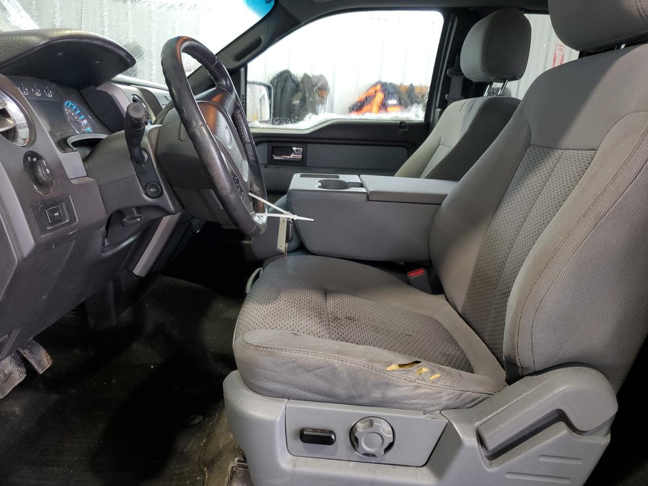 FORD F-150 SUPER CAB