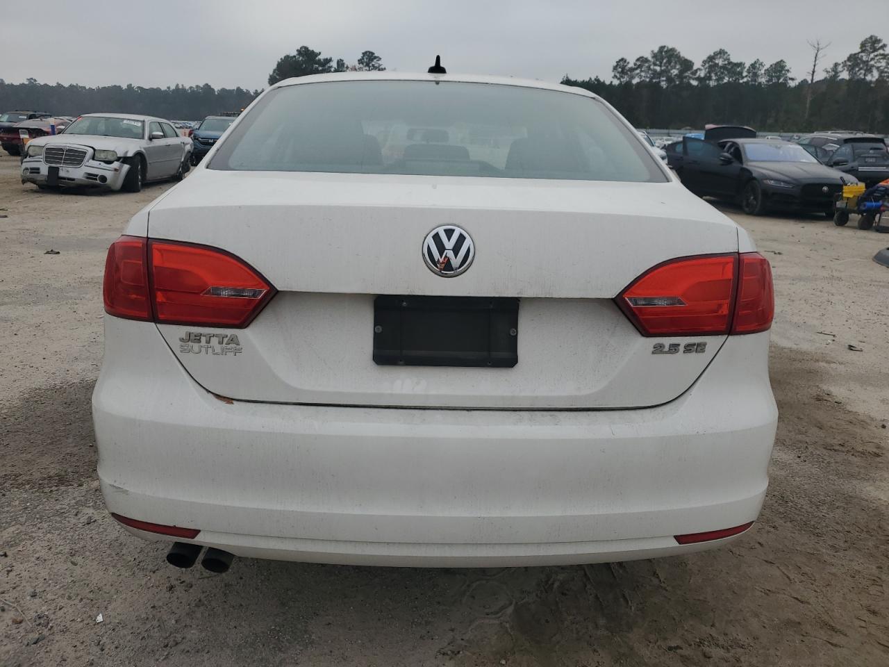 VOLKSWAGEN JETTA SE