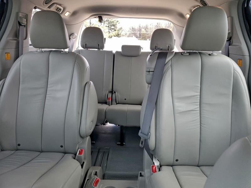 2011 TOYOTA SIENNA XLE #3308473281