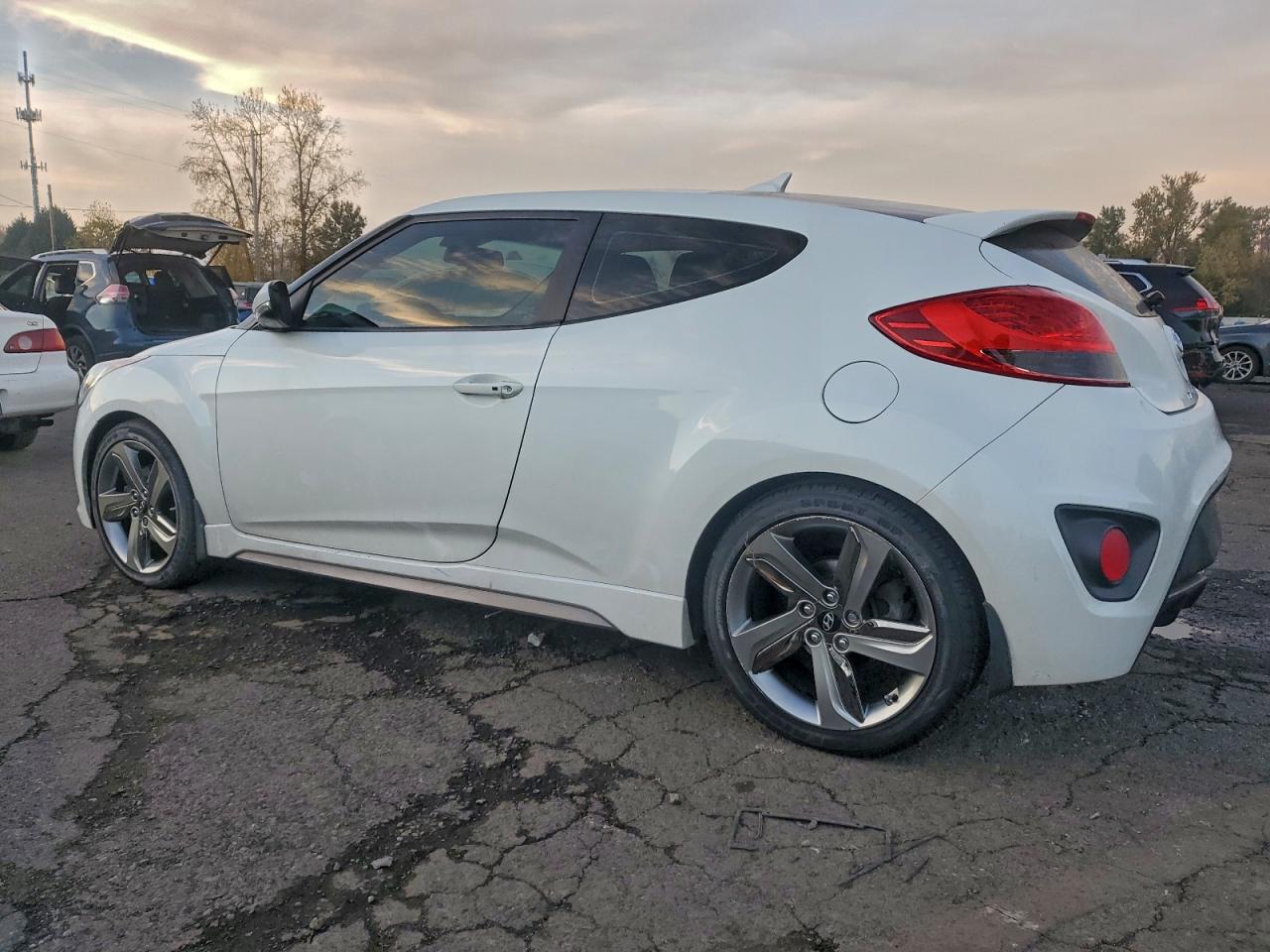 HYUNDAI VELOSTER TURBO