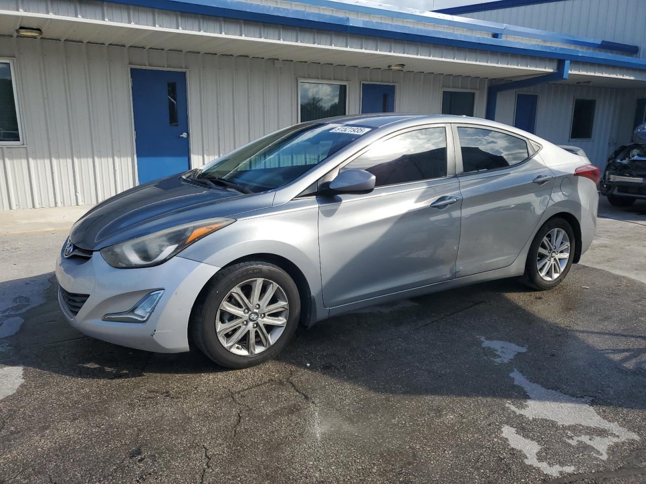 Lot #3302843901 2015 HYUNDAI ELANTRA SE