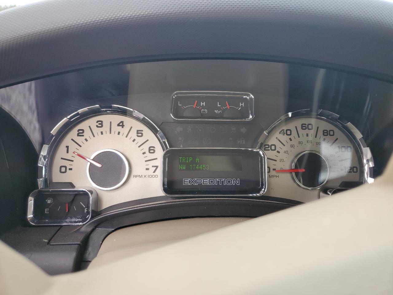 FORD EXPEDITION EL XLT