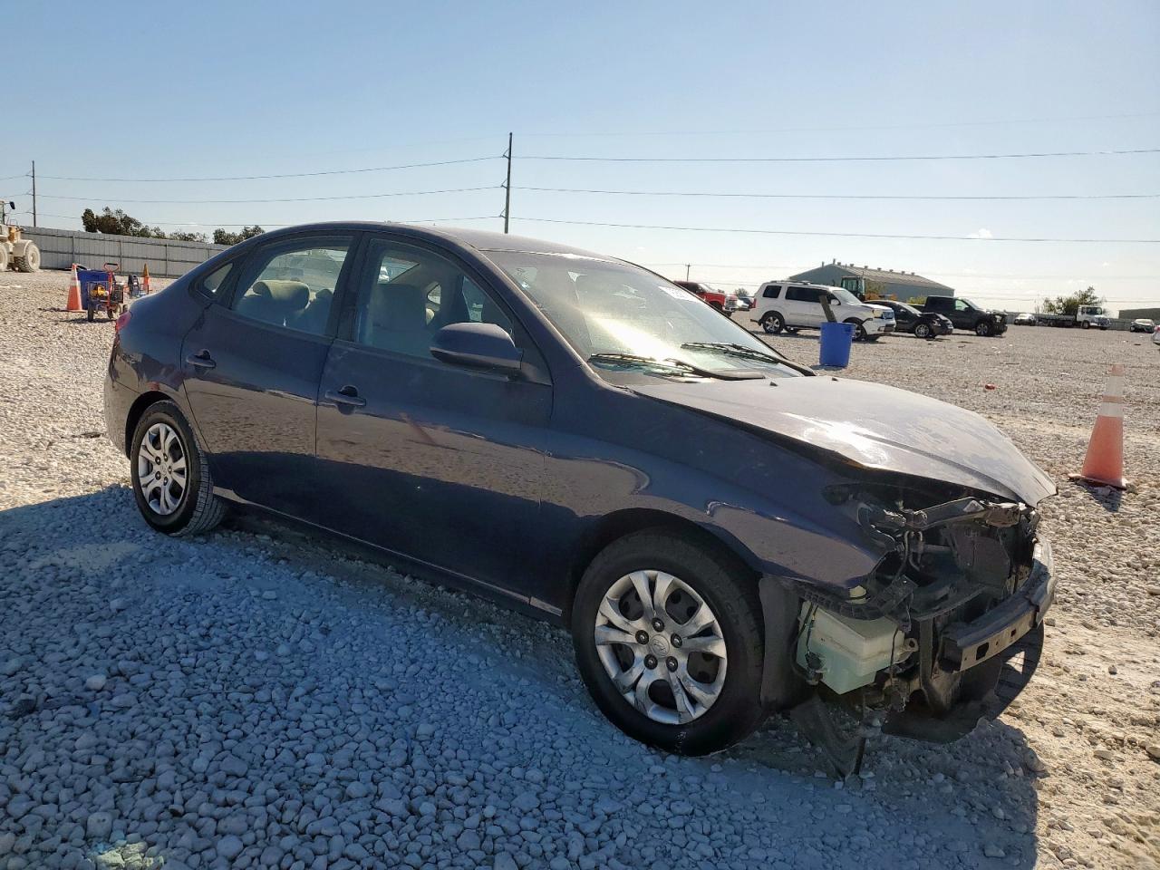 HYUNDAI ELANTRA BLUE