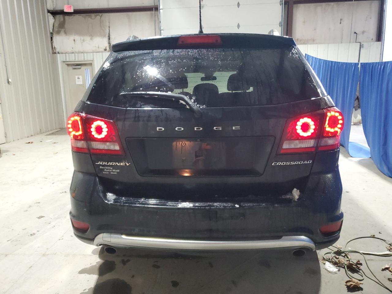 DODGE JOURNEY CROSSROAD