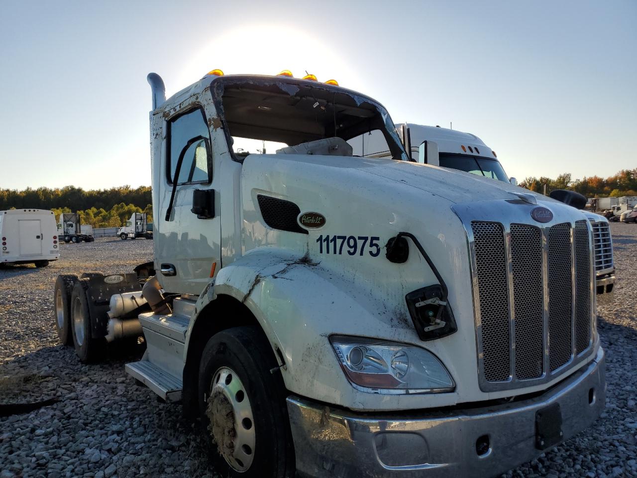 Lot #3283782413 2021 PETERBILT TRACTOR 579