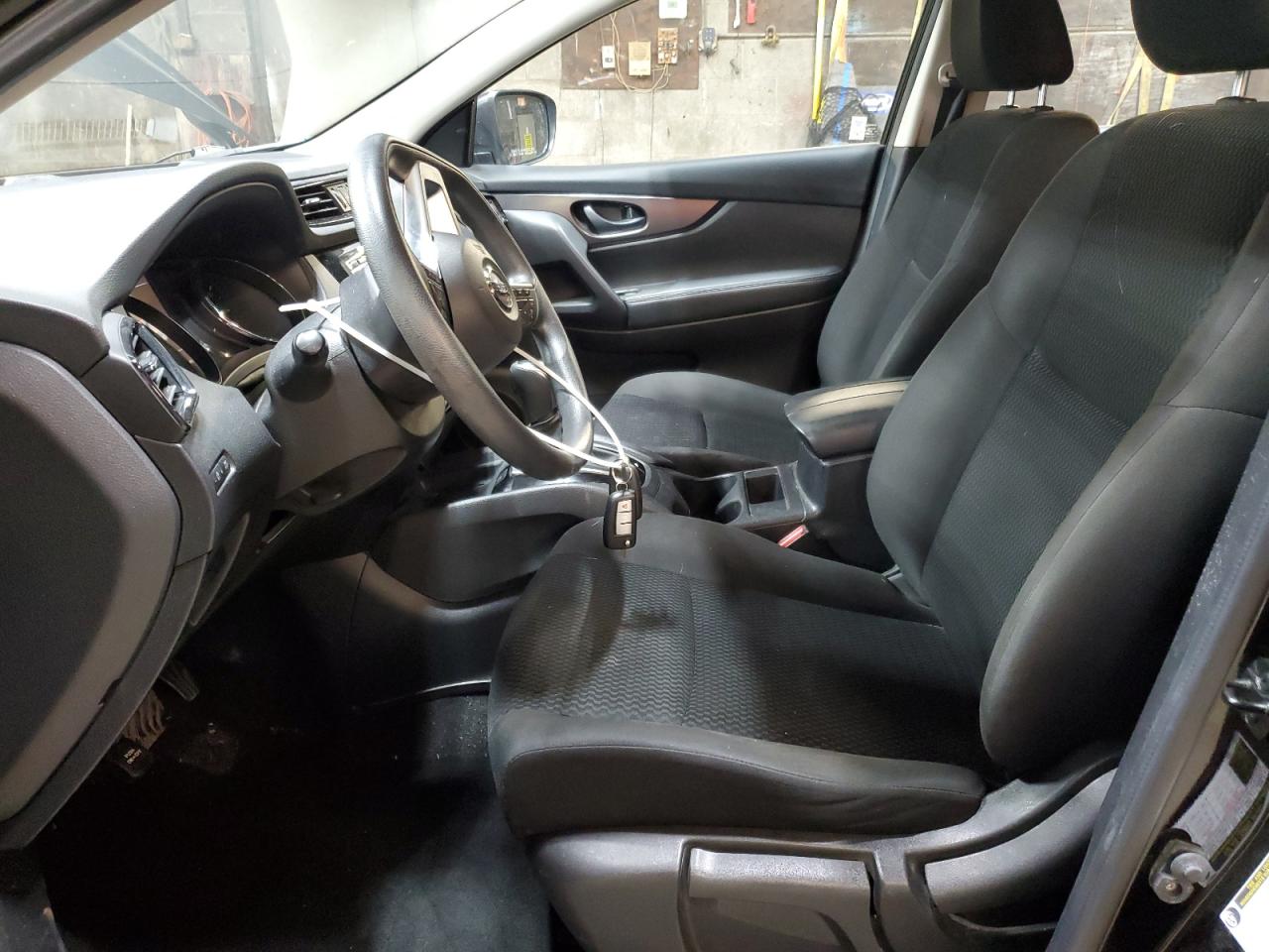 NISSAN ROGUE SPORT S