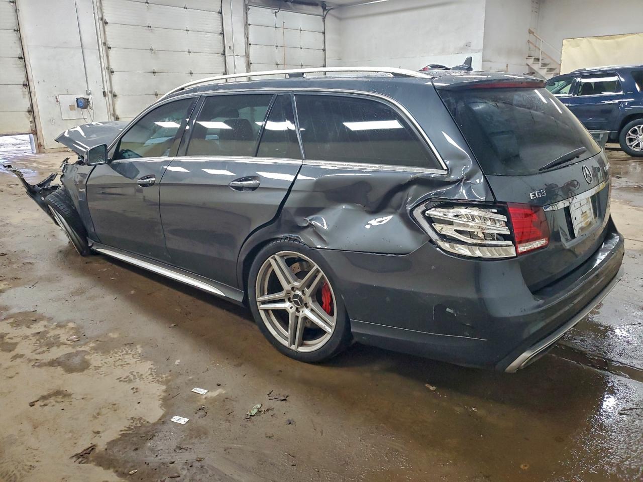 MERCEDES-BENZ E-CLASS 63 AMG-S