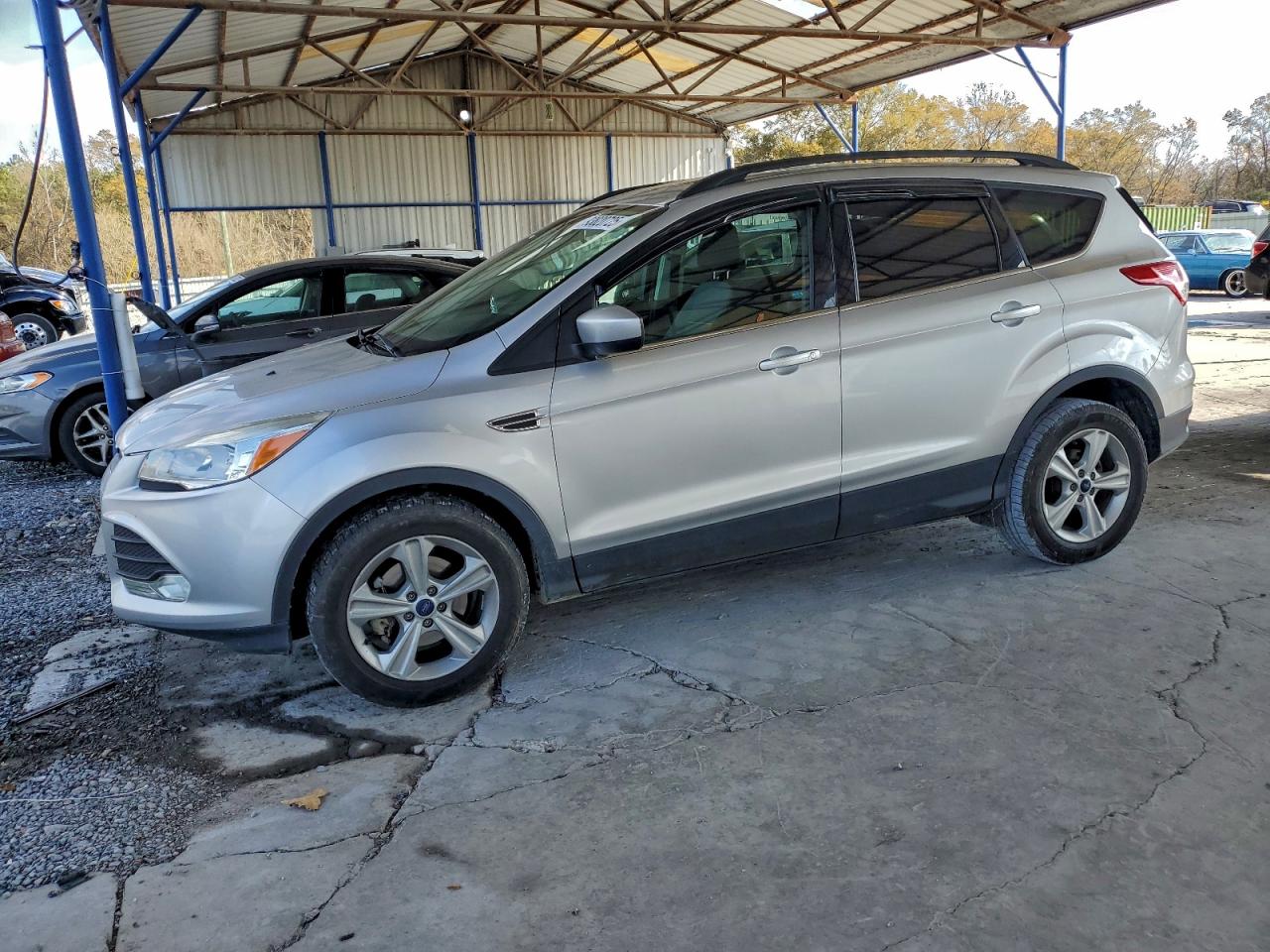 FORD ESCAPE SE
