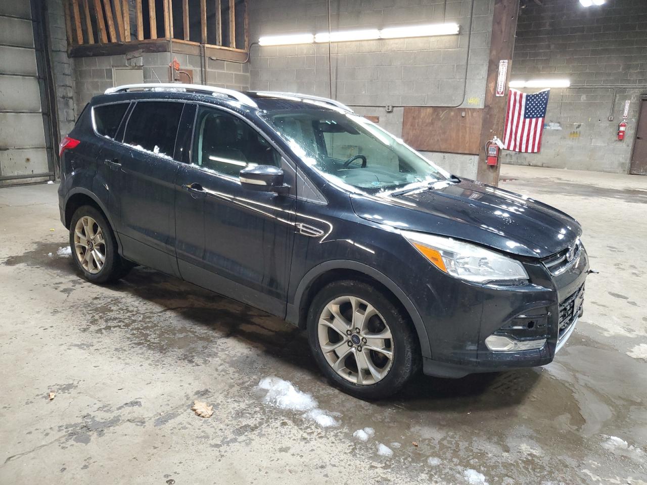 FORD ESCAPE TITANIUM